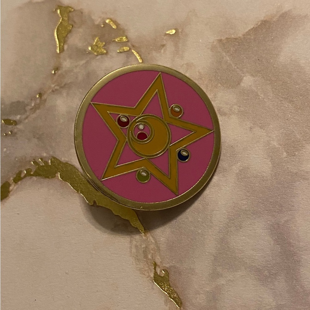 Sailor moon enamel lapel pink makeup compact mirror brooch